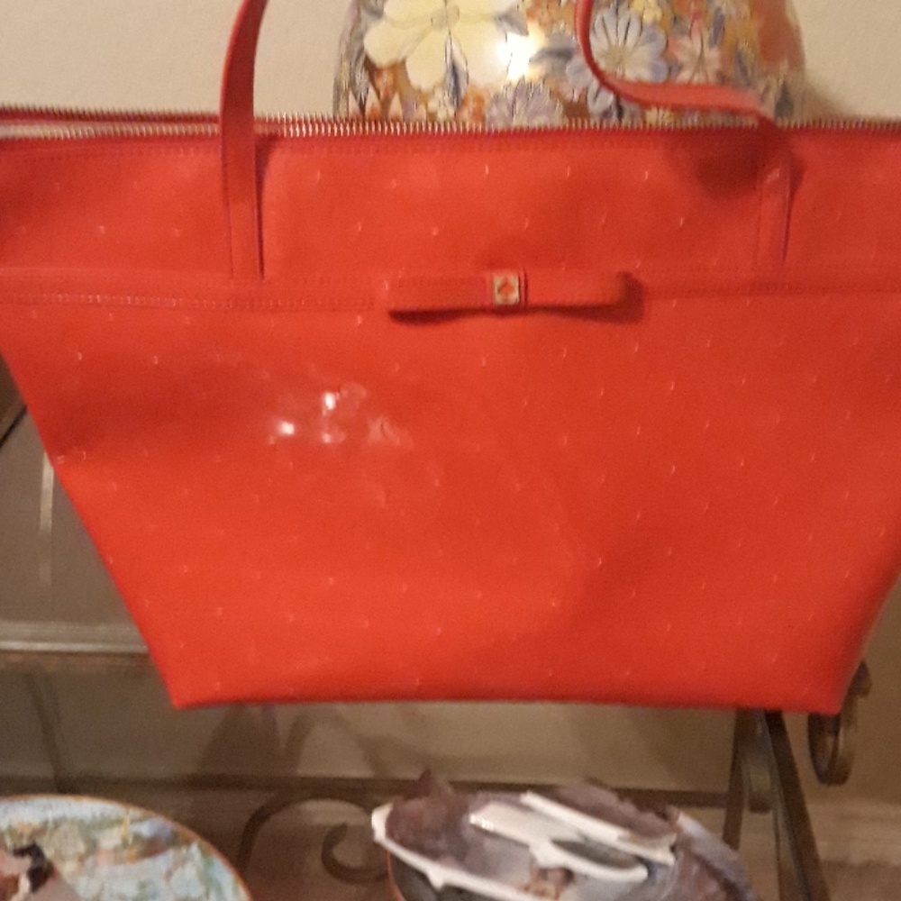 Too many red purses duplucate